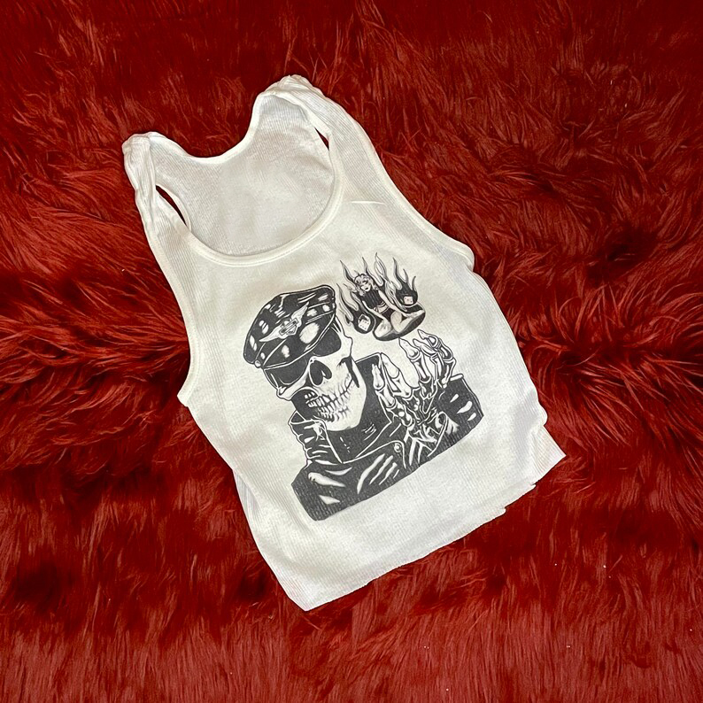 توب نسائي مضلع بطبعة جمجمة ليد - مراجعة Tank Top Ribbed وسعره